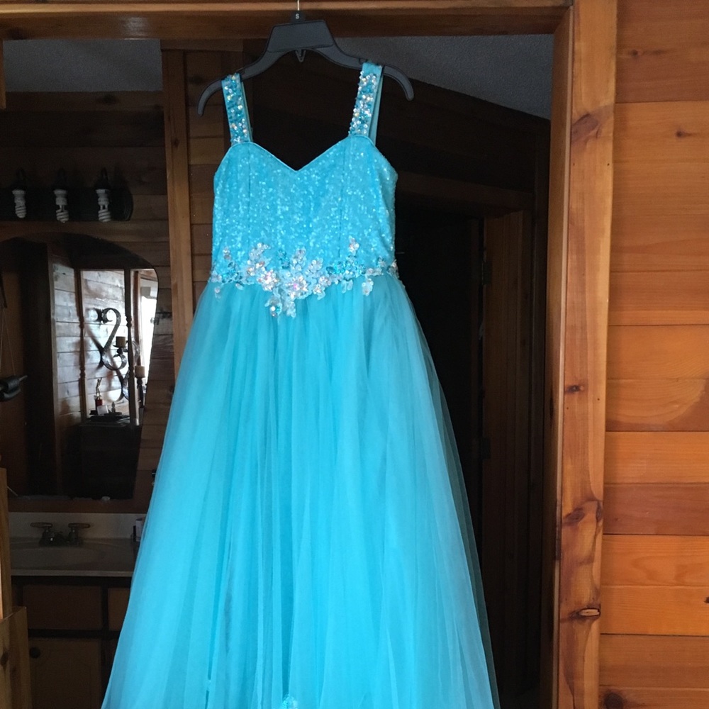 Tiffany Design Girls Prom/Pageant Dress